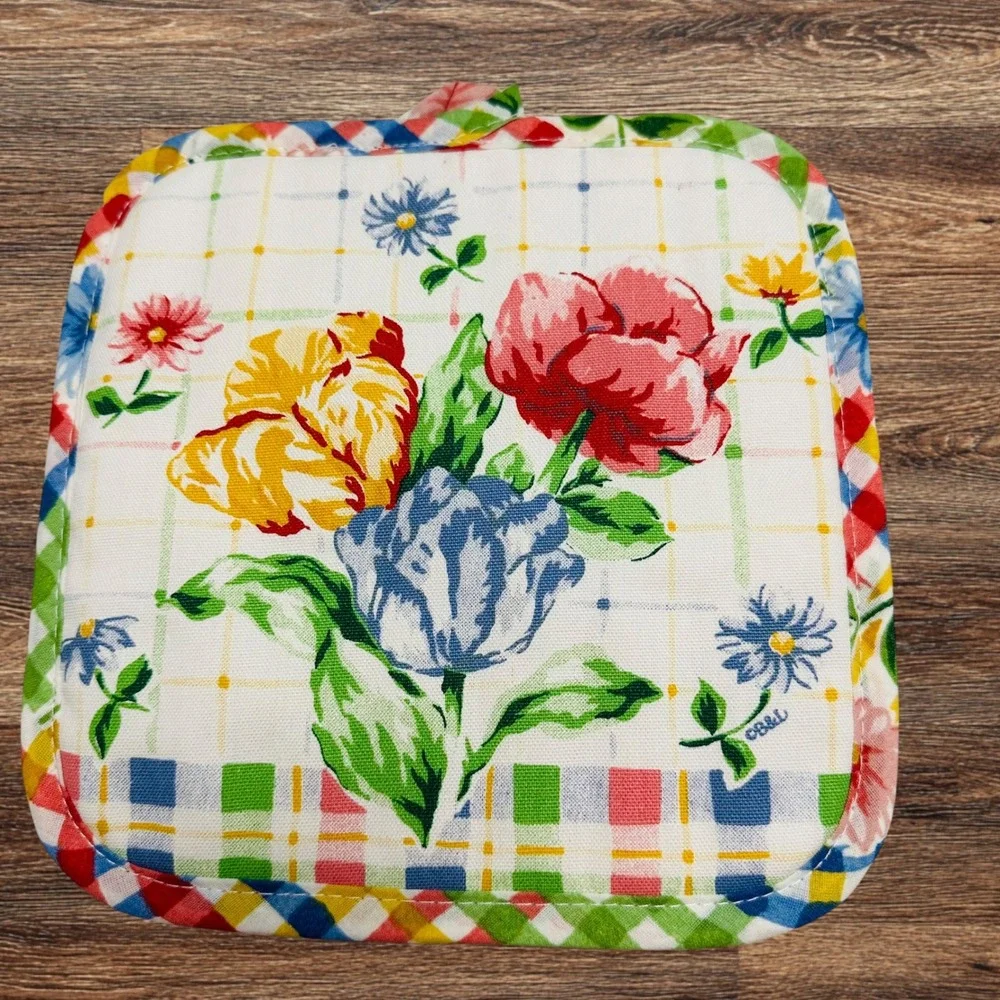 Floral Cottagecore Potholders - 2 Piece - New Quilted
